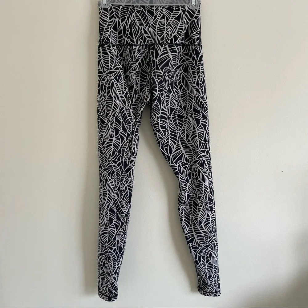 Lululemon Wunder Under Pant Full-On Luxtreme (Roll Down) - Picture 3 of 5